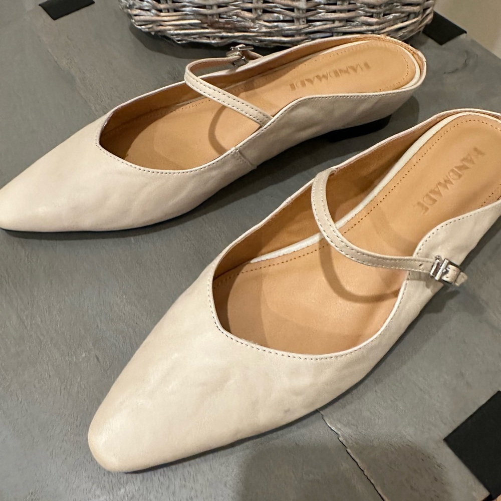 Elegant Cream Flats with Strap